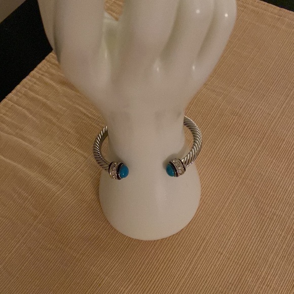 Cuff bracelet Silvertone - Picture 7 of 12